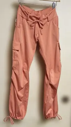 ミカノ　ロゴ入り オレンジ　カーゴパンツ