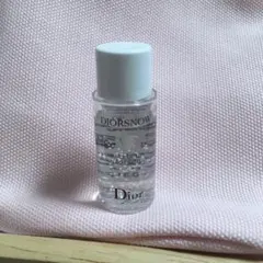 DIOR SNOW エッセンスオブライト　マイクロローション