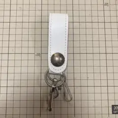 ホワイト合成皮革キーリング インディアン コインコンチョ