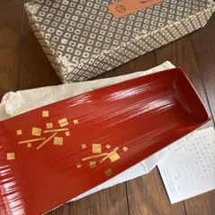 期間限定最終処分特価　象彦　福竹　赤い長方形皿 金色模様　竹　軽い素材感