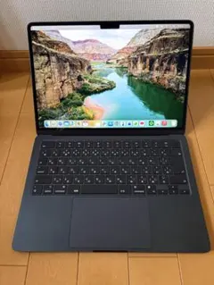MacBookAir M2 16GB 256GB ミッドナイト美品のサムネイル