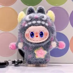 ✨labubuモンスター風ぬいぐるみ　ラブブキーホルダー グレー　１個