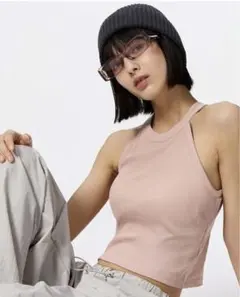 ピンク トップス