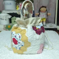 アンティークキルトリメイク　持ち手付き巾着バッグ　　ハンドメイド