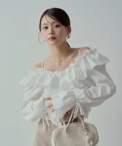 chico チコ CHICO オフショルフリルブラウス長袖ホワイト