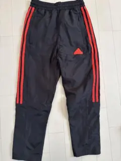 adidasウォームアップパンツ