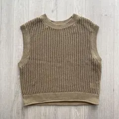 【美品】GU ベージュ ノースリーブ ニットベスト