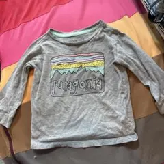 Patagonia 長袖　ロングTシャツ　 グレー　12-18M