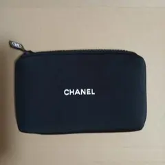 シャネルノベルティポーチ　ブラック