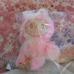 ラブブピンクのキャラクターぬいぐるみ