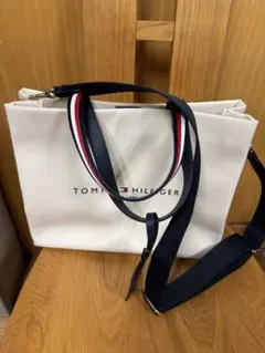 TOMMY HILFIGER ホワイト トートバッグ