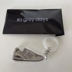 New Balance Grey Days キーホルダーのサムネイル