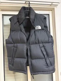 【美品】THE NORTH FACE ヌプシ　ダウンベスブラック Mのサムネイル