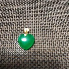ミャンマー産本翡翠ハート型ペンダント 約15mm