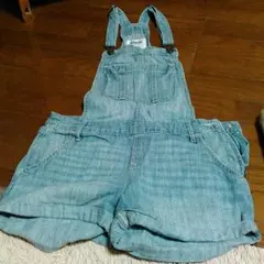 オーバーオールの　ハーフパンツ