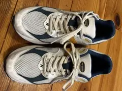 New Balance 2002rランニングシューズ ホワイト/ネイビー