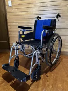 自走用車椅子 W2505 黒 自走用車椅子 W2505 黒 - メルカリ