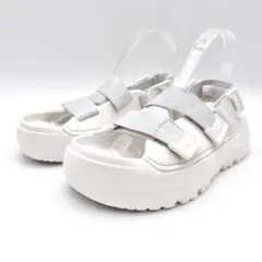 ●【極美品】アグ ストラタス サンダル ホワイト ストラップ 厚底 23cmのサムネイル