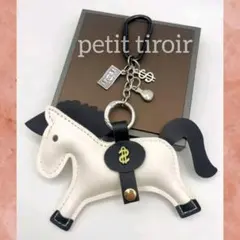 新品 馬 バッグチャーム 木馬 乗馬 馬女 キーホルダー 縁起 干支 かわいい