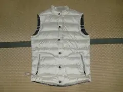 BURBERRY　バーバリー　ダウンベスト　Lサイズ　ポリエステルのサムネイル