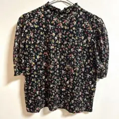 美品✨マジェスティックレゴン五分丈花柄ブラウス　黒ブラック　フリル　M