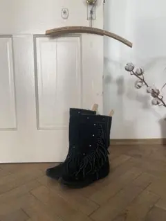 ミネトンカ　スタッズ　フリンジ　ブーツ　スウェード