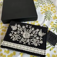 ANNA SUI ポーチ 刺繍 レース 蝶チャームのサムネイル