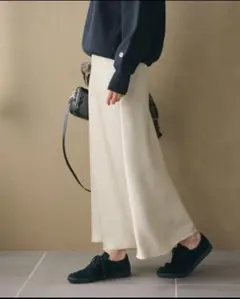 ポリエステルサテン マーメイドフレアスカート