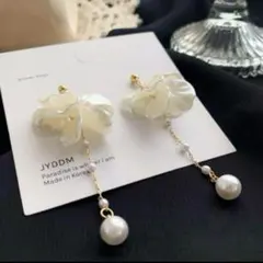 NIZIUミイヒ パール フラワー ロング ピアス 韓国 ゴールド シェル 秋冬