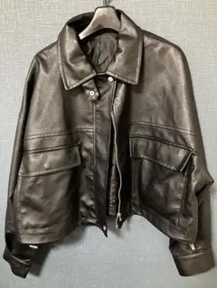ブラックレザージャケット クロップド丈