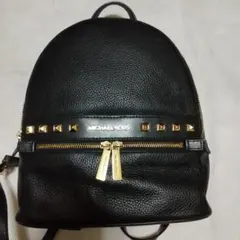 MICHAEL KORS ブラックリュック スタッズ付き