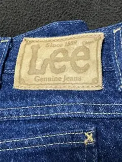 美品　Lee スリムストレート ダークブルー ジーンズ