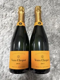 2本_Veuve Clicquot Brut 750ml_【特価】 - メルカリ