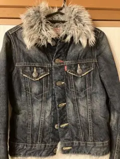 Levi's #Redloop ファー付きダークデニムジャケット