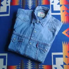 Levis リーバイス　長袖シャツ(M)