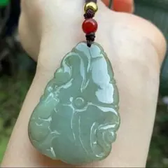 翡翠　天然石　翡翠ペンダント　翡翠ネックレス　ネックレス　ペンダント　本翡翠