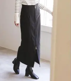 未使用　コンフォートストレッチジップタイトスカート　ブラック38