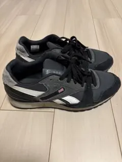 Reebok スニーカー グレー　ブラック