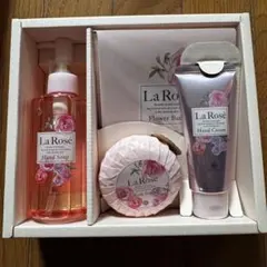 【送料無料】【新品未開封】ハウスオブローゼBath&Body CareSetのサムネイル