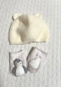 本日限定値下げ中！ベビーニット帽（GAP）靴下（gelatopiqué）セット