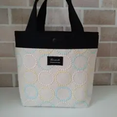 【一点のみ】ハンドメイド　刺繍生地 トートバッグ 中型