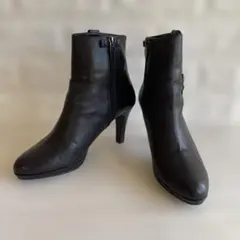 美品✨Liz Rafinee ブラックレザーショートブーツ 24.5㎝ EE