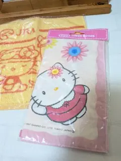 ハローキティ チーフ 1997年製　おまけハンドタオル