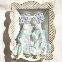 ⚠️先にコメントお願いします⚠️チェコビーズと蝶々タッセルのピアス　イヤリング