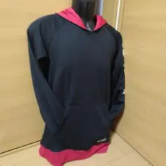 YONEX 長袖パーカー スウェット テニス バドミントン 赤黒　袖ロゴ