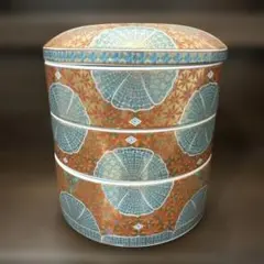 希少　美濃焼　庫山窯　献上手金彩　三段重　蓋付き重ね鉢　金襴手　色絵　赤絵　重箱