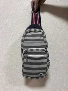 Champion ストライプ ボディバッグ