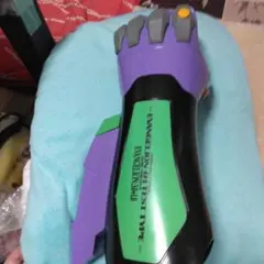 エヴァンゲリオンポップコーンバケツと腕型ドリンクホルダーとおまけ