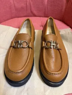 HERMES 定番キャメルカラーローファー大切に使ってました。特価29,000