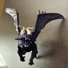 ドラゴン　最強王図鑑フィギュア　ヴリトラ